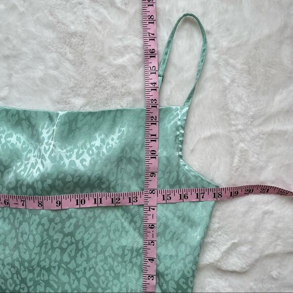 Zoe Summer Cowl Neck Tank Top Size Small - Picture 4 of 5